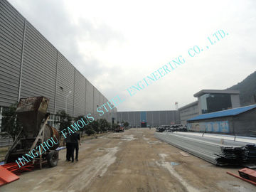 จีน Light ASTM 65 X 95 Prefab อาคารโรงงานอุตสาหกรรมขนาดใหญ่ที่มีบอร์ด Composite ผู้ผลิต