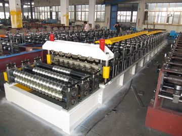 จีน เครื่องขึ้นรูปลูกฟูกแบบ Double Roll 5.5KW By Chain ผู้ผลิต