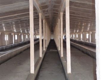 จีน แผงเหล็กแผ่นแซนวิช Panel Poultry Steel Framing Systems สำหรับไก่พันธุ์ ผู้ผลิต